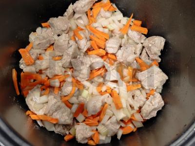 Birus ir kvapnus plovas lėtoje viryklėje Žingsnis 3