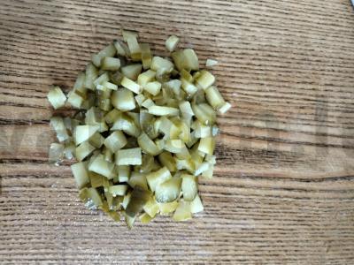 Vinegretas su raudonuoju bulviu ir raugintais kopūstais Žingsnis 2