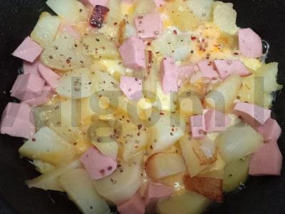 Ispaniška tortilija su virtomis dešromis ir sūriu Žingsnis 6