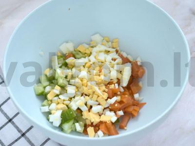 Olivje salotos su kumpiu be bulvių Žingsnis 2