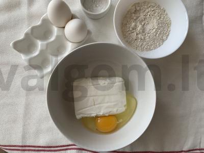 PP varškės bandelės su žolelėmis Žingsnis 2