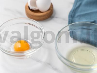 Ledai iš pieno ir kiaušinių Žingsnis 1