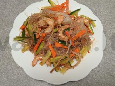 Aštrus funčozas su krevetėmis ir enoki grybais Žingsnis 11