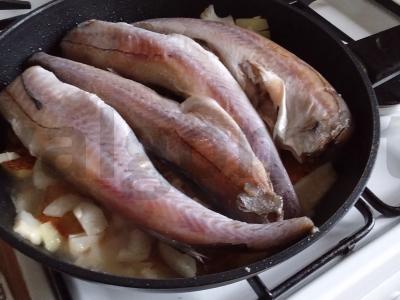 Troškintas menkė su bulvėmis Žingsnis 5