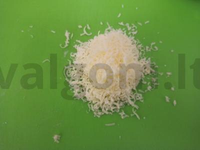 Salotas su švelnia kumpine, kiaušiniu ir sūriu Žingsnis 3