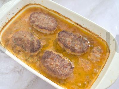 Kotletai pomidorų-majonezo padaže orkaitėje Žingsnis 5