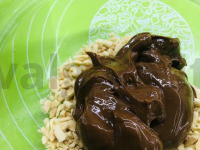 Riešutai su virta saldinta grietinėle arbatai Žingsnis 8