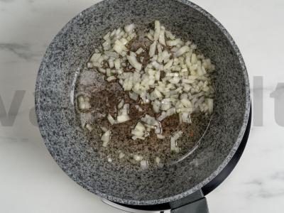 Karštas ritinys su faršu ir sūriu Žingsnis 2