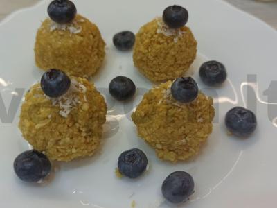 Vafliniai saldainiai su anakardžiais pagrindine nuotrauka