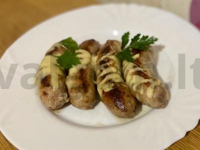 Kumpiai su svogūnais, sūriu ir česnaku keptuvėje pagrindine nuotrauka