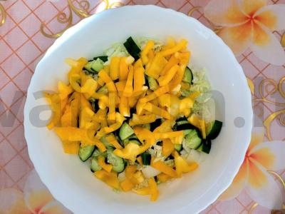 Lengva daržovių salotos „Graikiškai“ Žingsnis 3