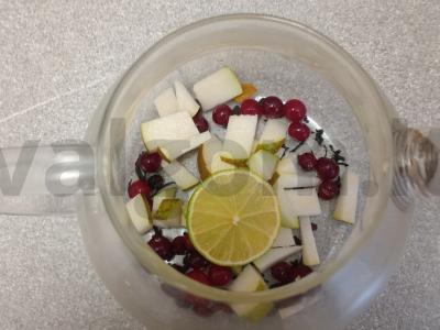 Arbata su kriauše, spanguolėmis ir limonu Žingsnis 4