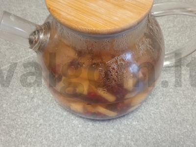 Arbata su kriauše, spanguolėmis ir limonu Žingsnis 6