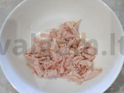 Salotas su karbonaidu, daržovėmis ir sūriu Žingsnis 1