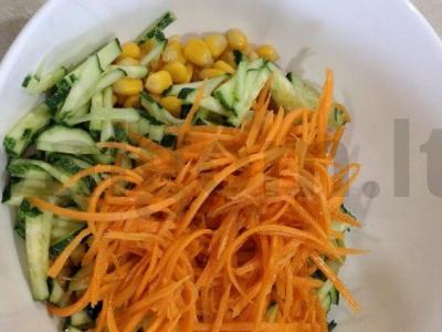 Salotas su karbonaidu, daržovėmis ir sūriu Žingsnis 4