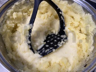 Bulvių košė su pievagrybiais grietinėlės-česnako padaže Žingsnis 2