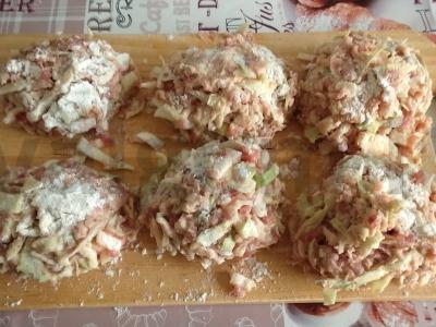 Patingėlių kopūstai su pomidorų padažu Žingsnis 3