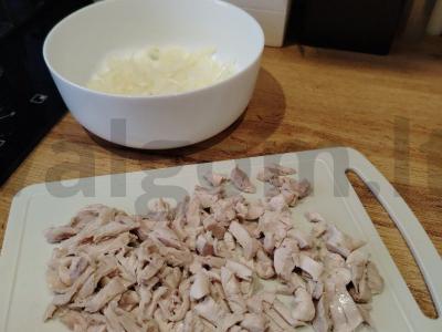 Salotas su pievagrybiais, sūriu ir vištiena Žingsnis 2