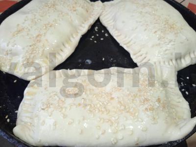 Sluoksniuoti pyragėliai su kiaulienos faršu ir jalapeño pipirais Žingsnis 6