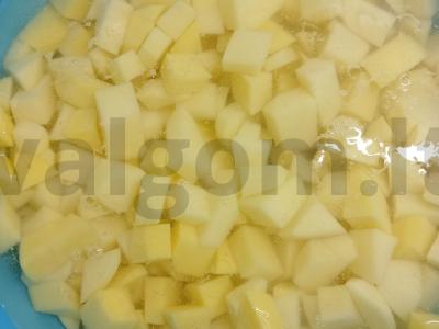 Keptas patiekalas su pievagrybiais vakarienei Žingsnis 1