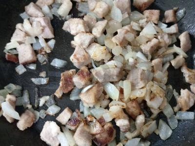 Keptas patiekalas su pievagrybiais vakarienei Žingsnis 2