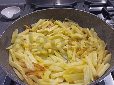 Kepta bulvė su džiovintais pomidorais Žingsnis 4