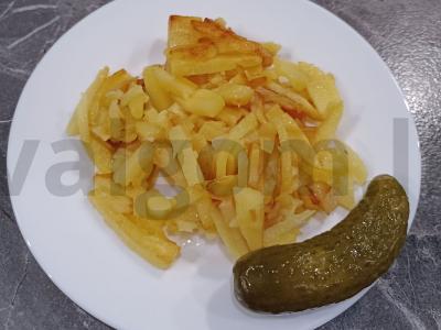 Kepta bulvė su džiovintais pomidorais pagrindine nuotrauka