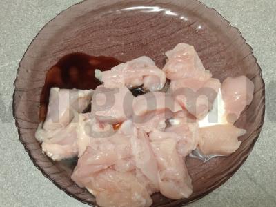 Orkaitėje kepti vištienos krūtinėlės šašlykai su daržovėmis Žingsnis 2