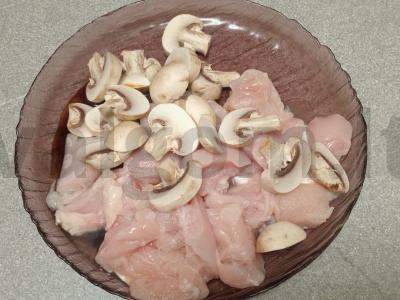 Orkaitėje kepti vištienos krūtinėlės šašlykai su daržovėmis Žingsnis 3