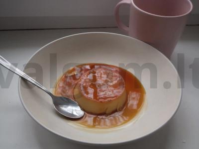 Kremas-karamelė arba karamelinis flanas pagrindine nuotrauka