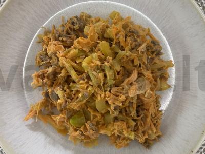 Salotas su veršiena, keptu svogūnu ir daržovėmis Žingsnis 8