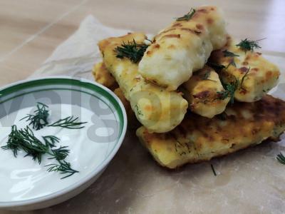 Sūrio lazdelės su krapais pagrindine nuotrauka