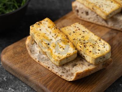 Karštas sumuštinis su tofu ir pomidorais Žingsnis 6