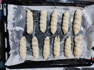 Vyniotinės dešrelės sluoksniuotame tešloje Žingsnis 3