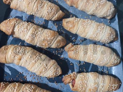 Vyniotinės dešrelės sluoksniuotame tešloje Žingsnis 4