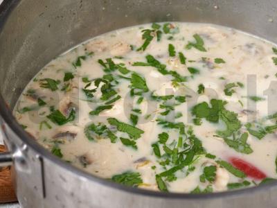 Kokosų sriuba su grybais ir krevetėmis Žingsnis 5