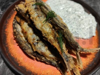 Kepta silkė su minkšto varškės padažu pagrindine nuotrauka