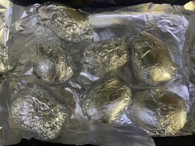 Bulvės su vištienos faršu ir kumpiu Žingsnis 1