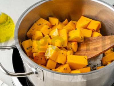 Moliūgų sriuba su lęšiais Žingsnis 2