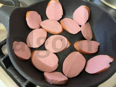 Sotūs sumuštiniai su keptomis dešrelėmis Žingsnis 5