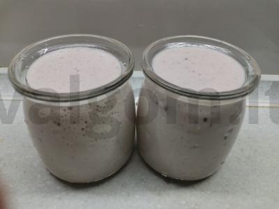 Pieno kokteilis su avižomis ir varške pagrindine nuotrauka