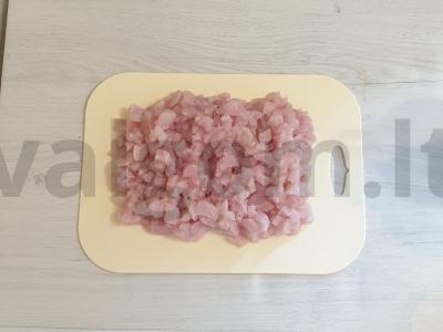 Smulkintos vištienos kotletai su cukinija Žingsnis 2