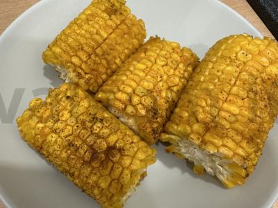 Kepta kukurūza pagrindine nuotrauka