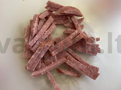 Salotas su pomidoru ir baltais pupelėmis Žingsnis 1