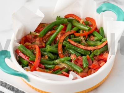 Žalioji pupelė, kepta su kiaušiniais ir daržovėmis Žingsnis 4