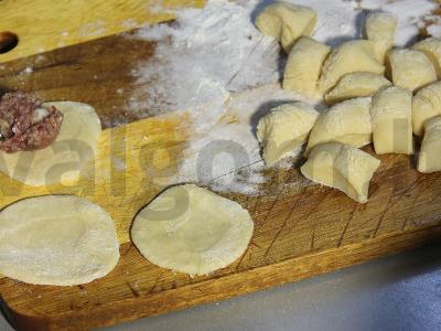 Koldūnai su elniena ir spanguolių padažu Žingsnis 13