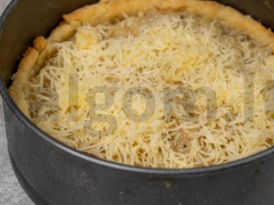 Klasikinis prancūziškas svogūnų pyragas Žingsnis 8