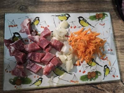 Mėsos barščiai lėtoje viryklėje Žingsnis 1