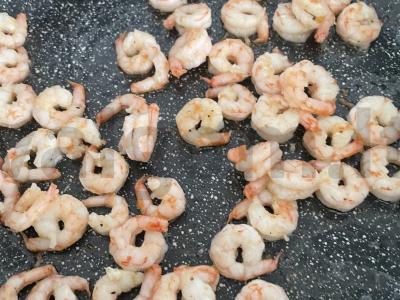 Salotas „Julius“ su krevetėmis Žingsnis 2