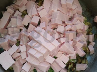 Tortilija su grybais, keptu svogūnu, dešra ir krapais Žingsnis 4